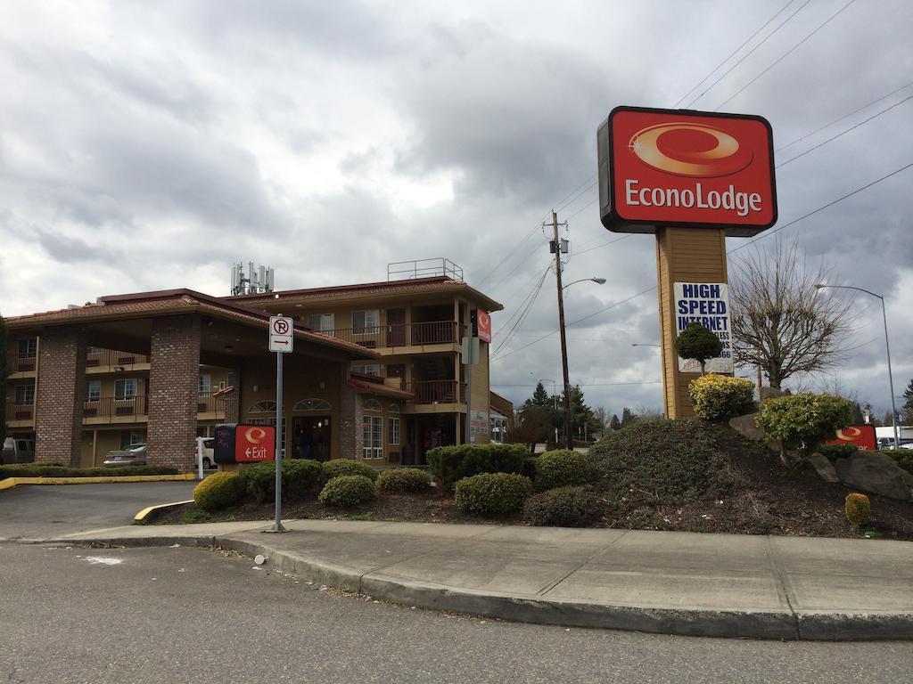 Econo Lodge Portland Airport Exterior foto