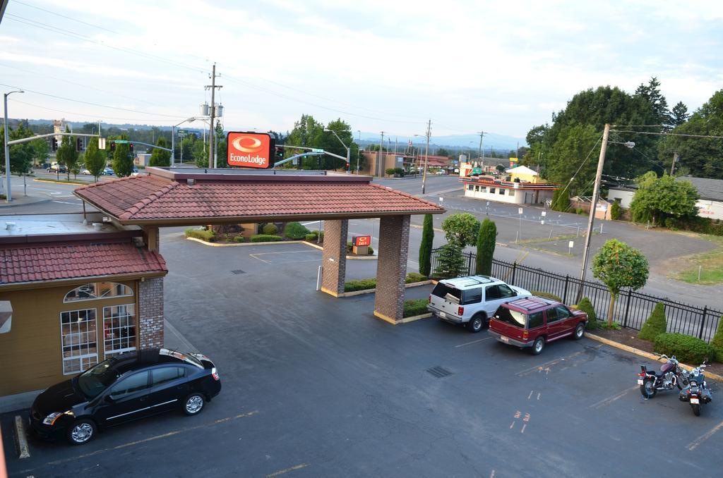 Econo Lodge Portland Airport Exterior foto